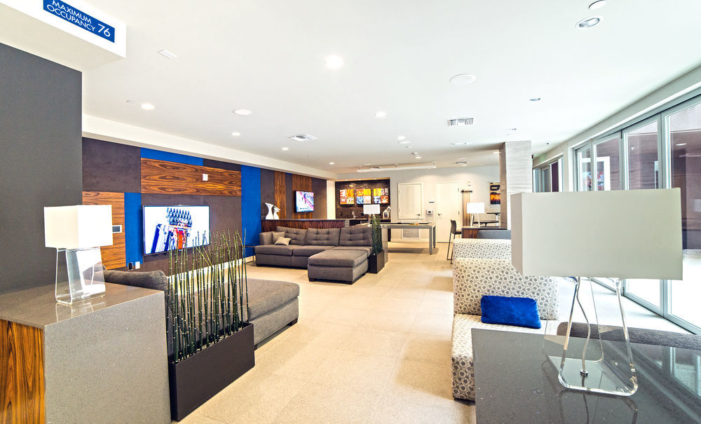 C. Allen Suites Hotel Los Ángeles